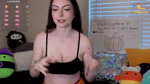 Katherinepine online show from 11, 10, 2025