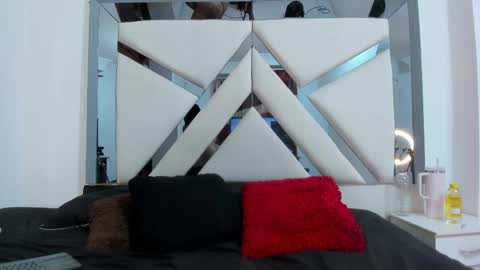 Katherine Foster online show from 15, 4, 2026