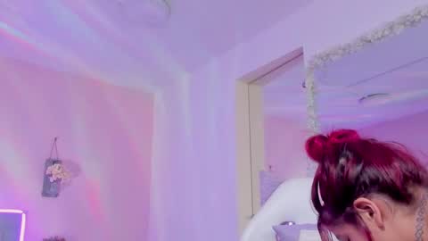 Kathia  online show from 18, 2, 2025