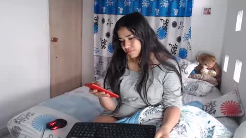 Snapshot of kathiie_ chatting on 2, 12, 2024 K A T H I E online show from 2, 12, 2024