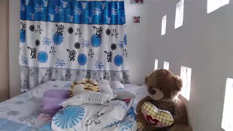 Snapshot of kathiie_ chatting on 4, 12, 2024 K A T H I E online show from 4, 12, 2024