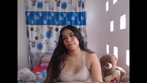 Snapshot of kathiie_ chatting on 4, 2, 2025 K A T H I E online show from 4, 2, 2025