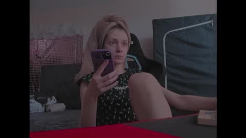 kathleen_frost online show from 20, 11, 2025