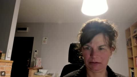 Snapshot of kathysky40 chatting on 25, 11, 2025 KATHY online show from 25, 11, 2025