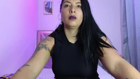 Snapshot of katia_collins chatting on 20, 10, 2025 Katia collins online show from 20, 10, 2025