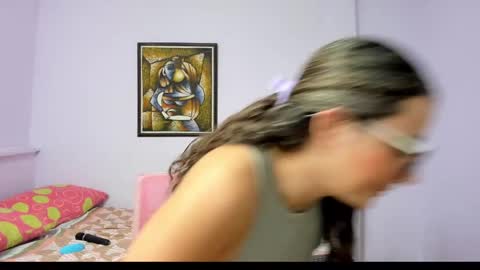 Khaterine online show from 3, 2, 2025