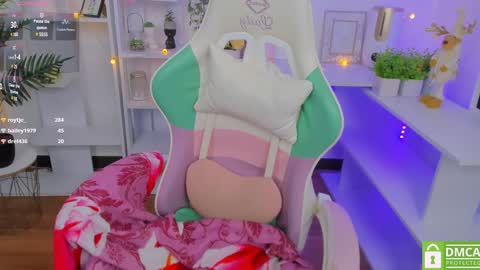 Snapshot of katia_kim chatting on 4, 1, 2025 Katia online show from 4, 1, 2025