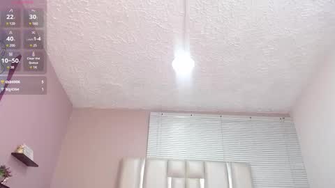 Katia Foster online show from 4, 3, 2025