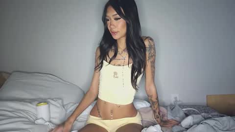 Snapshot of katiecai chatting on 12, 9, 2025 katiecai online show from 12, 9, 2025