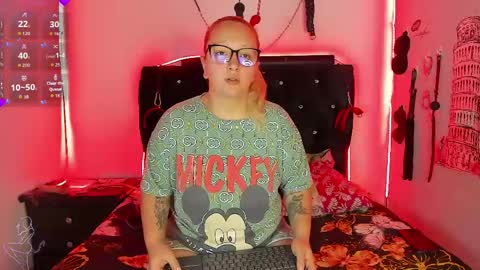 Snapshot of katieeandsharon chatting on 19, 4, 2026 SHARON KATIEE online show from 19, 4, 2026