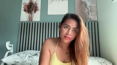katiefrox  online show from 4, 11, 2025