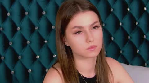 Snapshot of katiereeves chatting on 21, 10, 2025 katiereeves online show from 21, 10, 2025