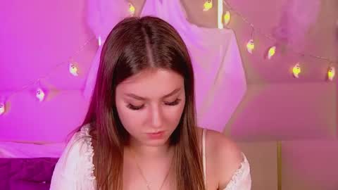 Snapshot of katiereeves chatting on 30, 10, 2025 katiereeves online show from 30, 10, 2025