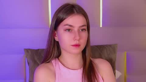 Snapshot of katiereeves chatting on 19, 11, 2025 katiereeves online show from 19, 11, 2025