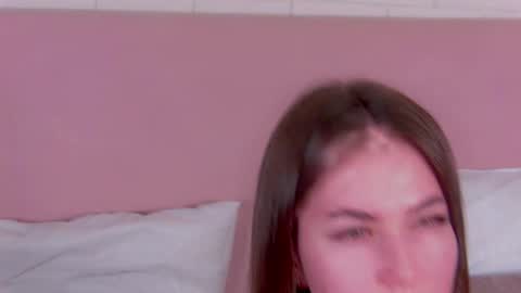 Snapshot of katiereeves chatting on 21, 11, 2025 katiereeves online show from 21, 11, 2025