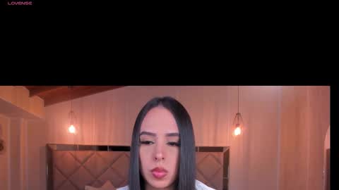 Kate Stonne online show from 3, 10, 2025