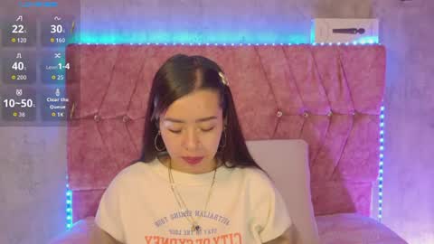 Snapshot of katiie_m chatting on 23, 6, 2026 Katie online show from 23, 6, 2026