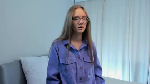 Snapshot of katinatonge chatting on 29, 10, 2025 Scarlett online show from 29, 10, 2025