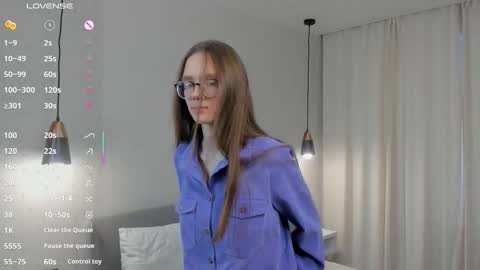 Snapshot of katinatonge chatting on 13, 11, 2025 Scarlett online show from 13, 11, 2025