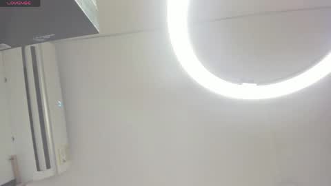 Snapshot of katitaluxury_hot chatting on 28, 4, 2026 katitaluxury_hot online show from 28, 4, 2026