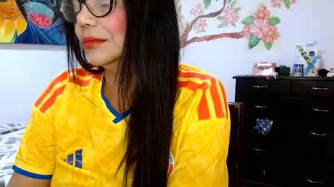 Snapshot of katiusca_horny2 chatting on 22, 6, 2026 katiusca_horny2 online show from 22, 6, 2026