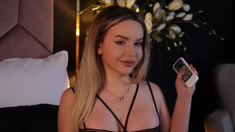 Snapshot of katjolie chatting on 23, 1, 2025 KatJolie online show from 23, 1, 2025