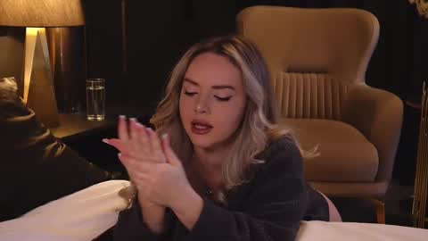 Snapshot of katjolie chatting on 21, 2, 2025 KatJolie online show from 21, 2, 2025