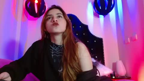 Snapshot of katniss_moon chatting on 25, 6, 2026 Katniss online show from 25, 6, 2026