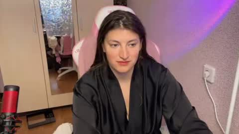 Snapshot of katrin_kristal chatting on 1, 7, 2026 naked in pvt show 100 tk online show from 1, 7, 2026