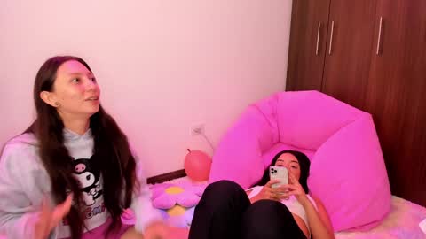 Snapshot of katrinrosex chatting on 8, 1, 2025 Katrin online show from 8, 1, 2025