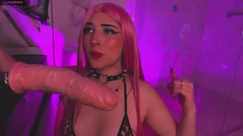 Snapshot of kattengel chatting on 10, 10, 2025 katt online show from 10, 10, 2025