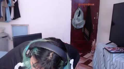 katteyes_ online show from 12, 5, 2026