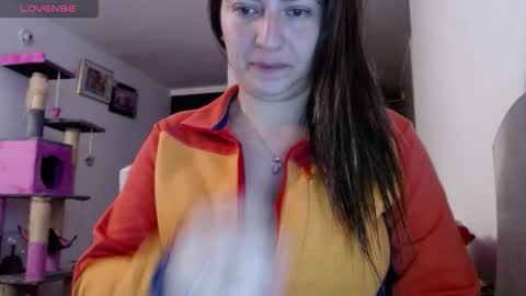 Snapshot of kattie_love chatting on 11, 11, 2025 kattie online show from 11, 11, 2025