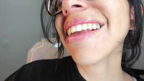 Snapshot of katty_mouth chatting on 4, 12, 2025 Katty online show from 4, 12, 2025