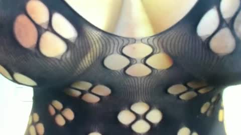 Snapshot of katy_and_paola chatting on 16, 6, 2026 katy blonde girl and paola big boobs online show from 16, 6, 2026