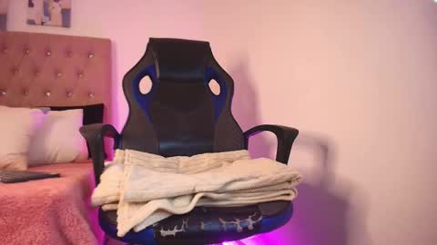 Katy Van online show from 6, 3, 2025