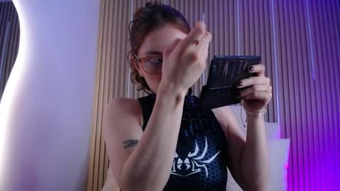 Snapshot of katy_van chatting on 22, 4, 2026 Katy Van online show from 22, 4, 2026