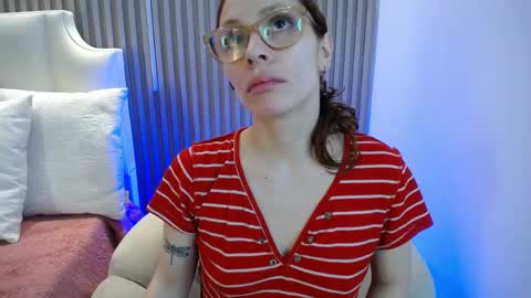 Snapshot of katy_van chatting on 10, 5, 2026 Katy Van online show from 10, 5, 2026
