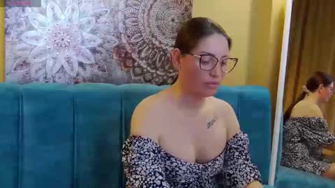 Snapshot of katylinee chatting on 9, 4, 2026 Katyline online show from 9, 4, 2026