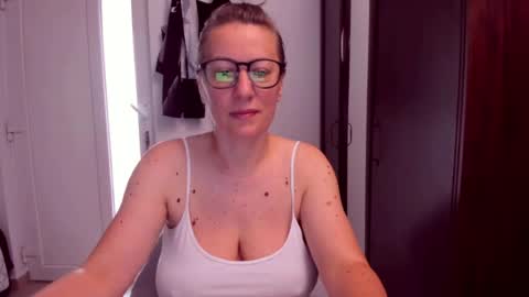 Snapshot of katynextdoor chatting on 1, 7, 2026 Katy online show from 1, 7, 2026