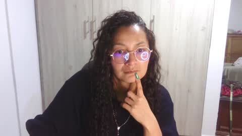  Khawit  online show from 1, 2, 2025