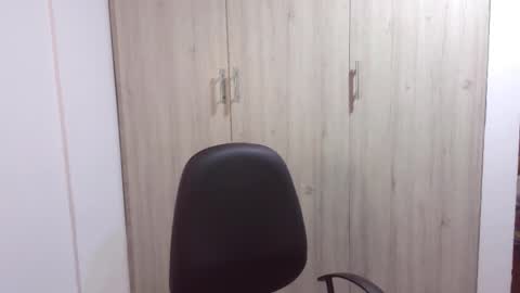  Khawit  online show from 9, 2, 2025