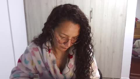  Khawit  online show from 13, 2, 2025