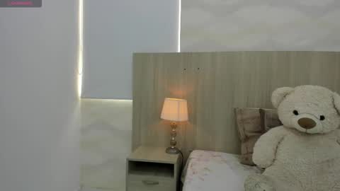   online show from 14, 9, 2025