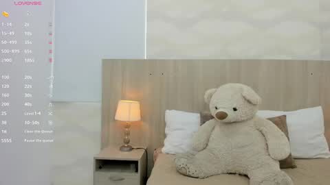   online show from 14, 10, 2025