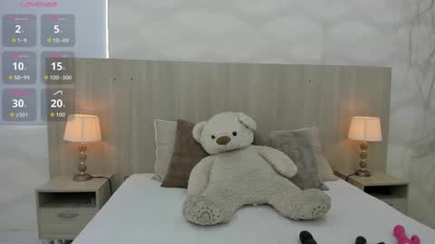   online show from 25, 10, 2025