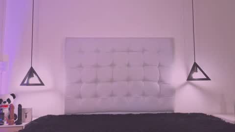 Cattleya stone online show from 15, 2, 2025