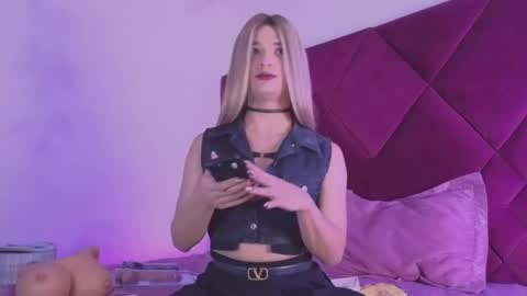 Snapshot of kayalstone chatting on 1, 5, 2026 Cattleya stone online show from 1, 5, 2026