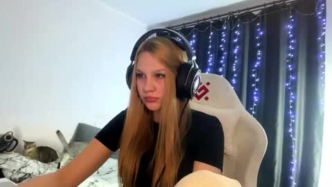 Amia online show from 5, 3, 2026