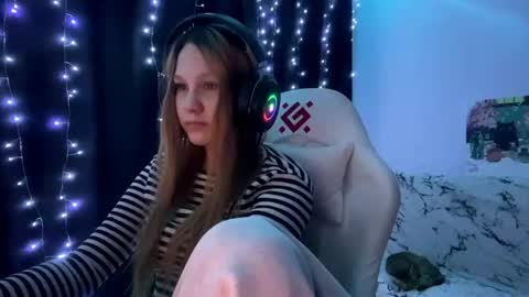 Snapshot of kayceefroehner chatting on 23, 5, 2026 Amia online show from 23, 5, 2026